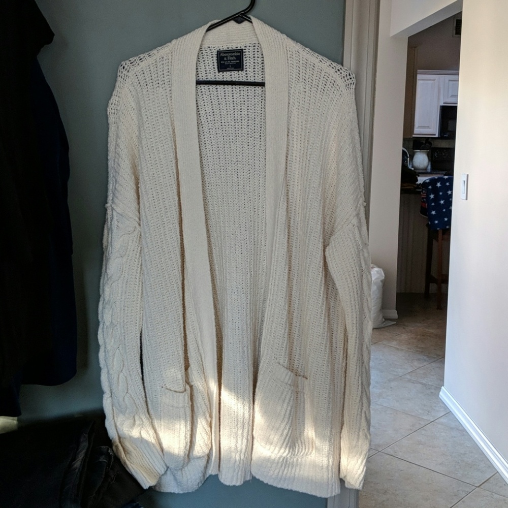 Offwhite Abercrombie&Fitch Cardigan
